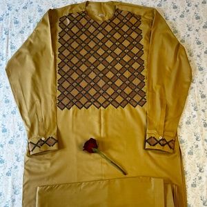 Afghan Khamaki Ghara Embroidery (Large-Square)
